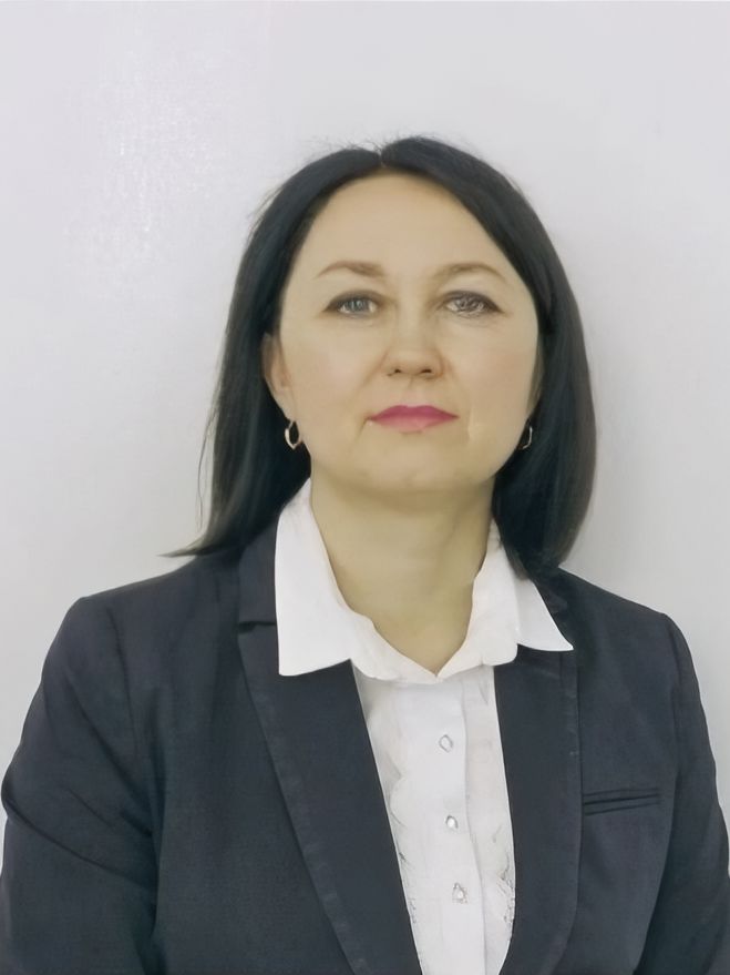 Ли Лариса Васильевна.